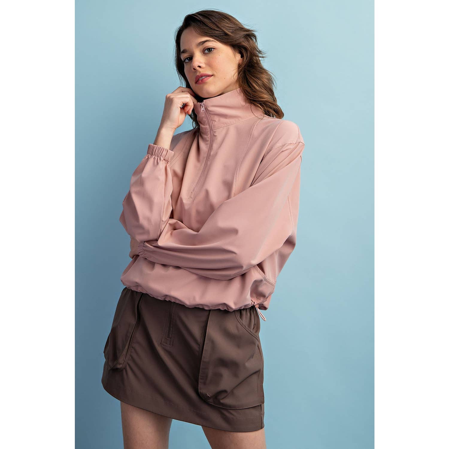 HEAVY POLY STRETCH WOVEN QUARTER ZIP TOP WITH COLLAR: Dusty Pink / M